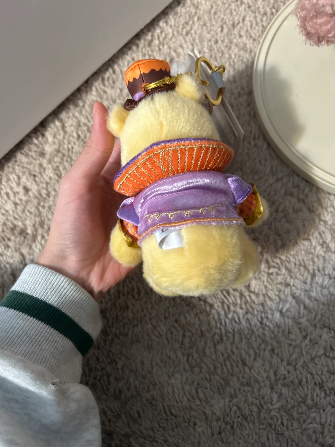Disney Winnie the Pooh Halloween Keychain - photo 3