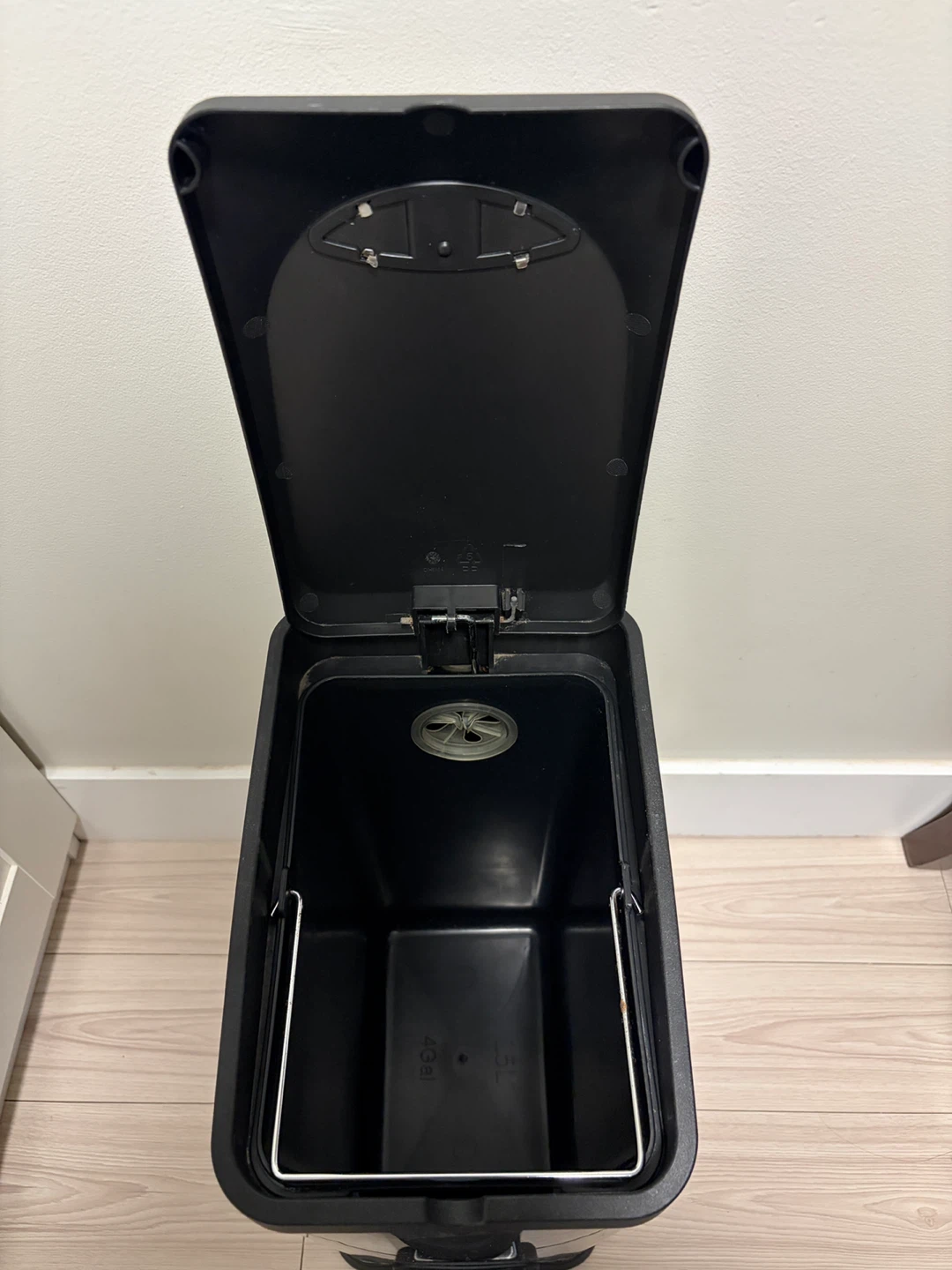 Stainless Steel Pedal Trash Can