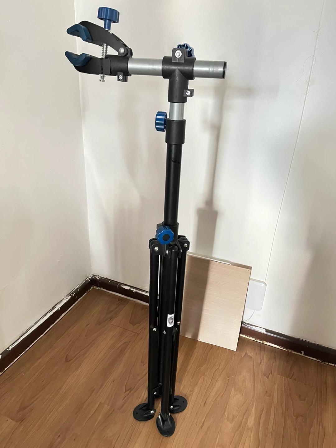 Bike Repair Stand - photo 2