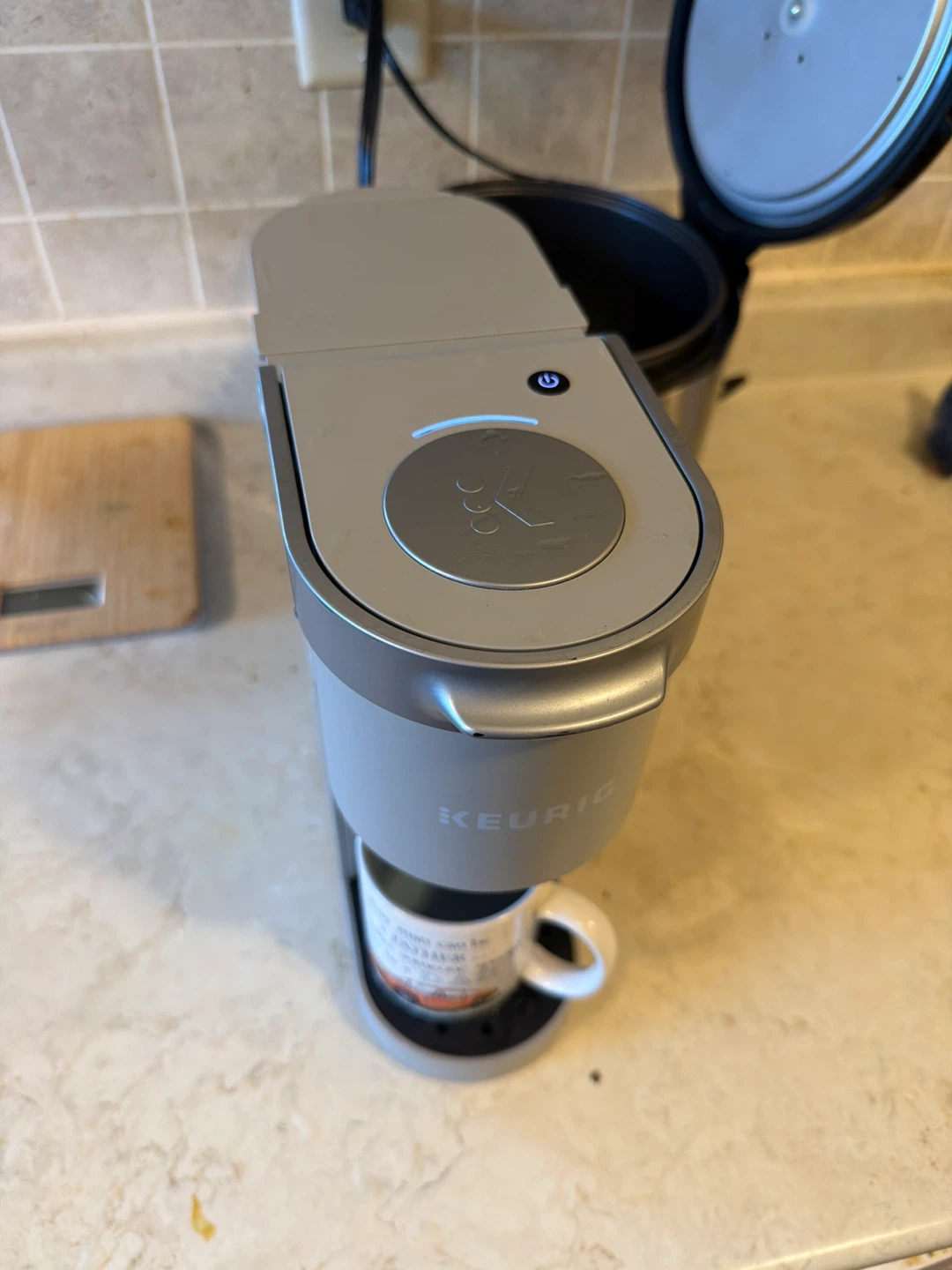 Keurig Coffee Maker – Powers On, Needs Repair (Internal Leak) - photo 3