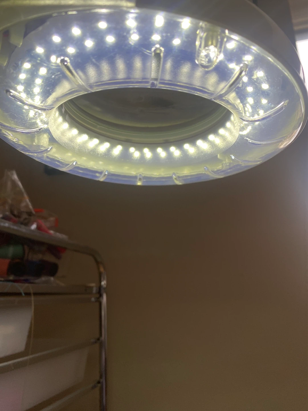 Magnifying Lamp with LED Light - photo 2