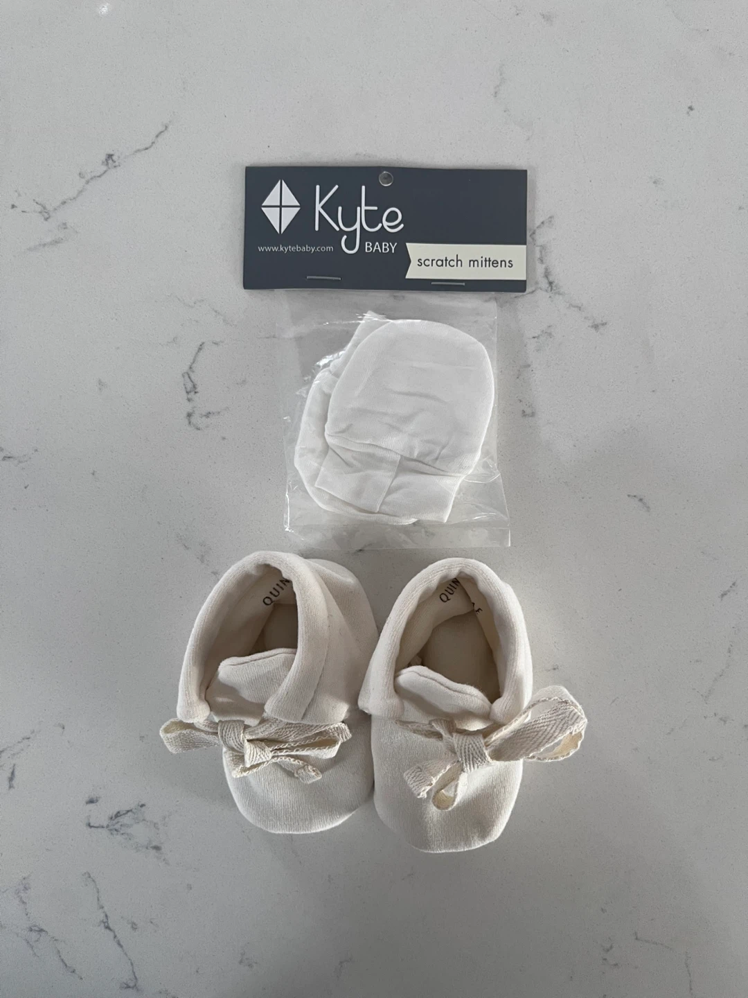 Kyte BABY & Quincy Mae Baby Booties & Scratch Mittens