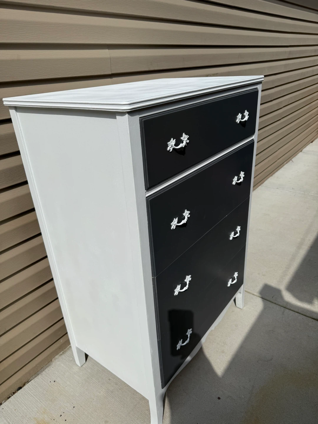 Wooden Gray and White 5-Drawer Dresser - photo 2