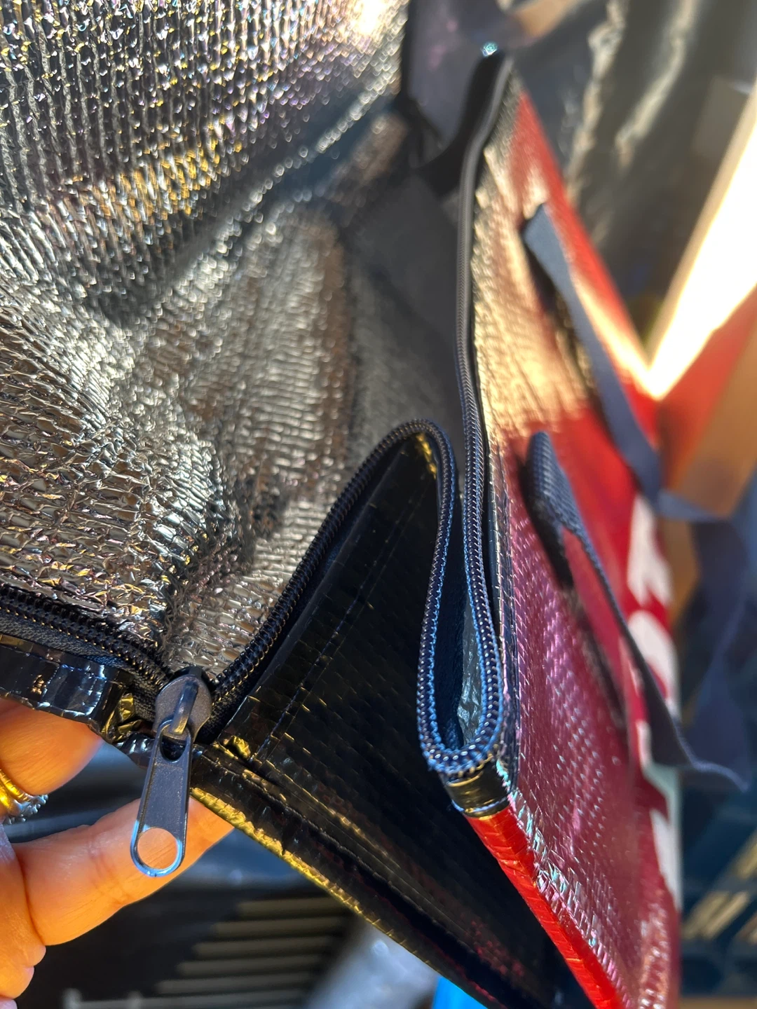 Irresistibles Insulated Lunch Bag - photo 3