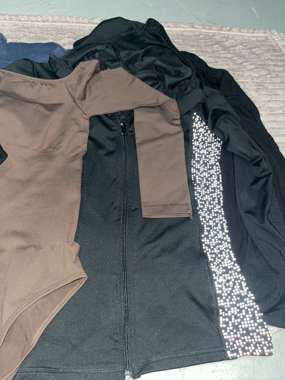 Long Sleeve lot bundle - photo 3