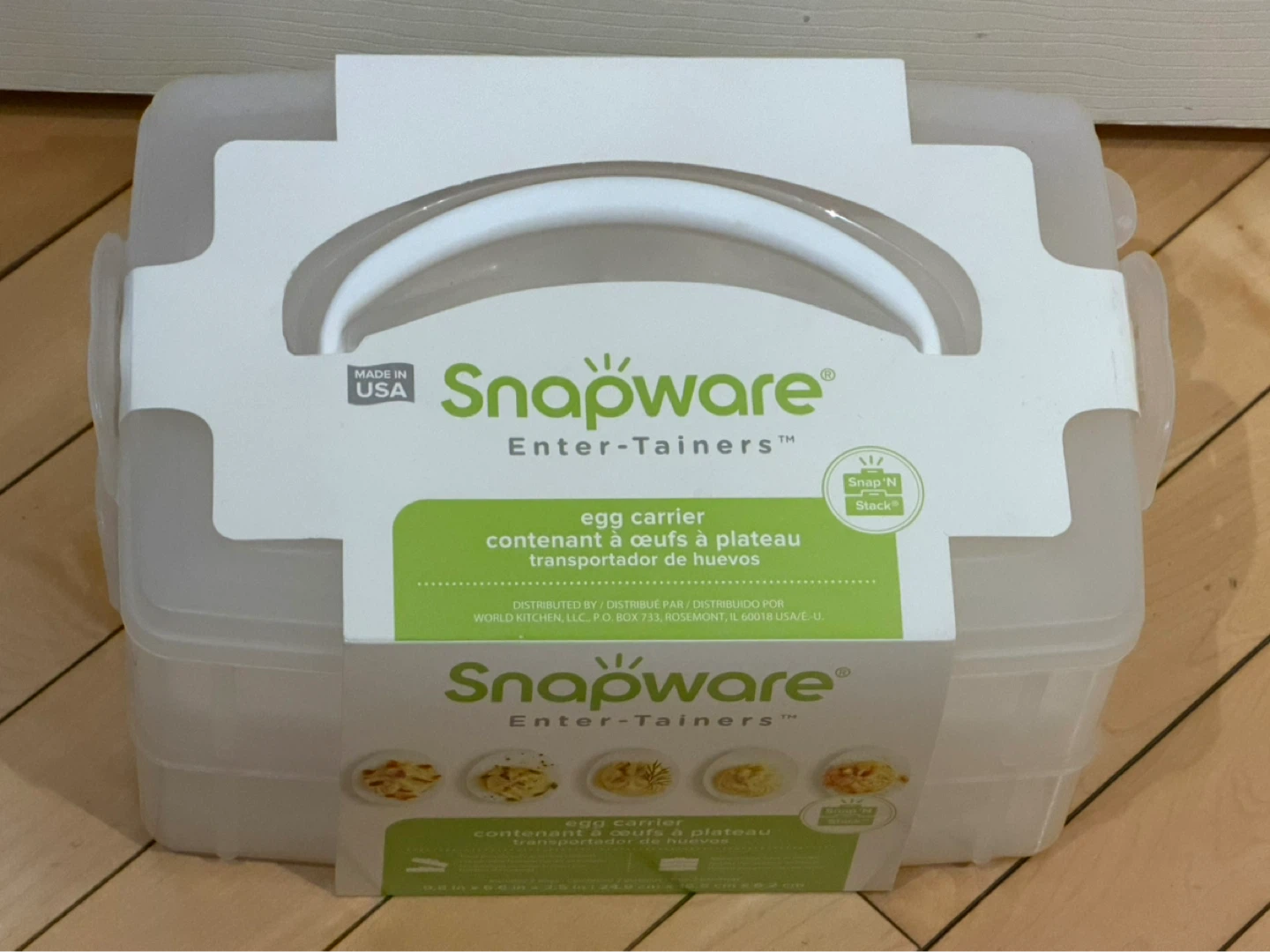 Brand new Snapware Egg Carrier