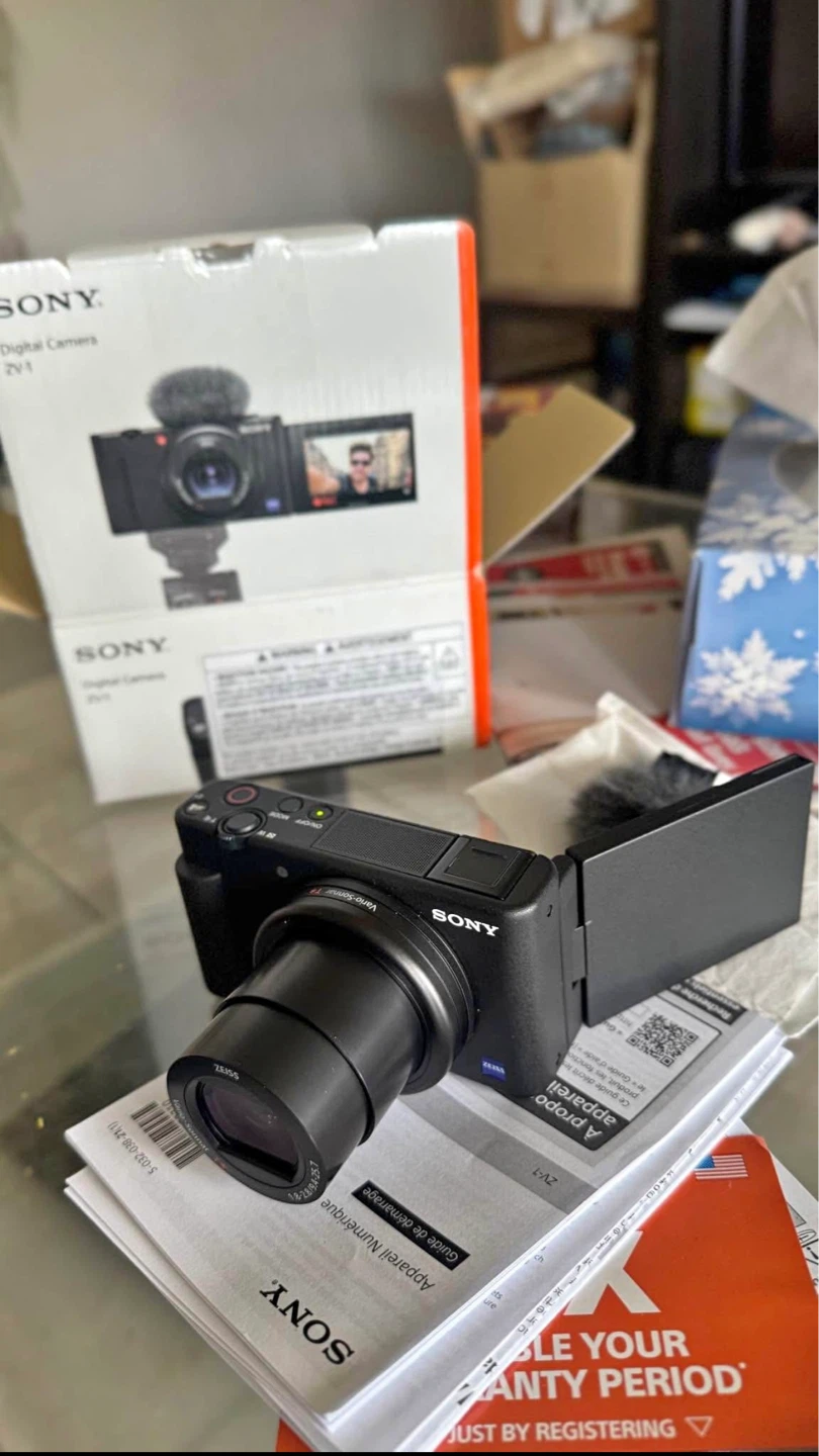 Sony ZV-1 Digital Camera - photo 2