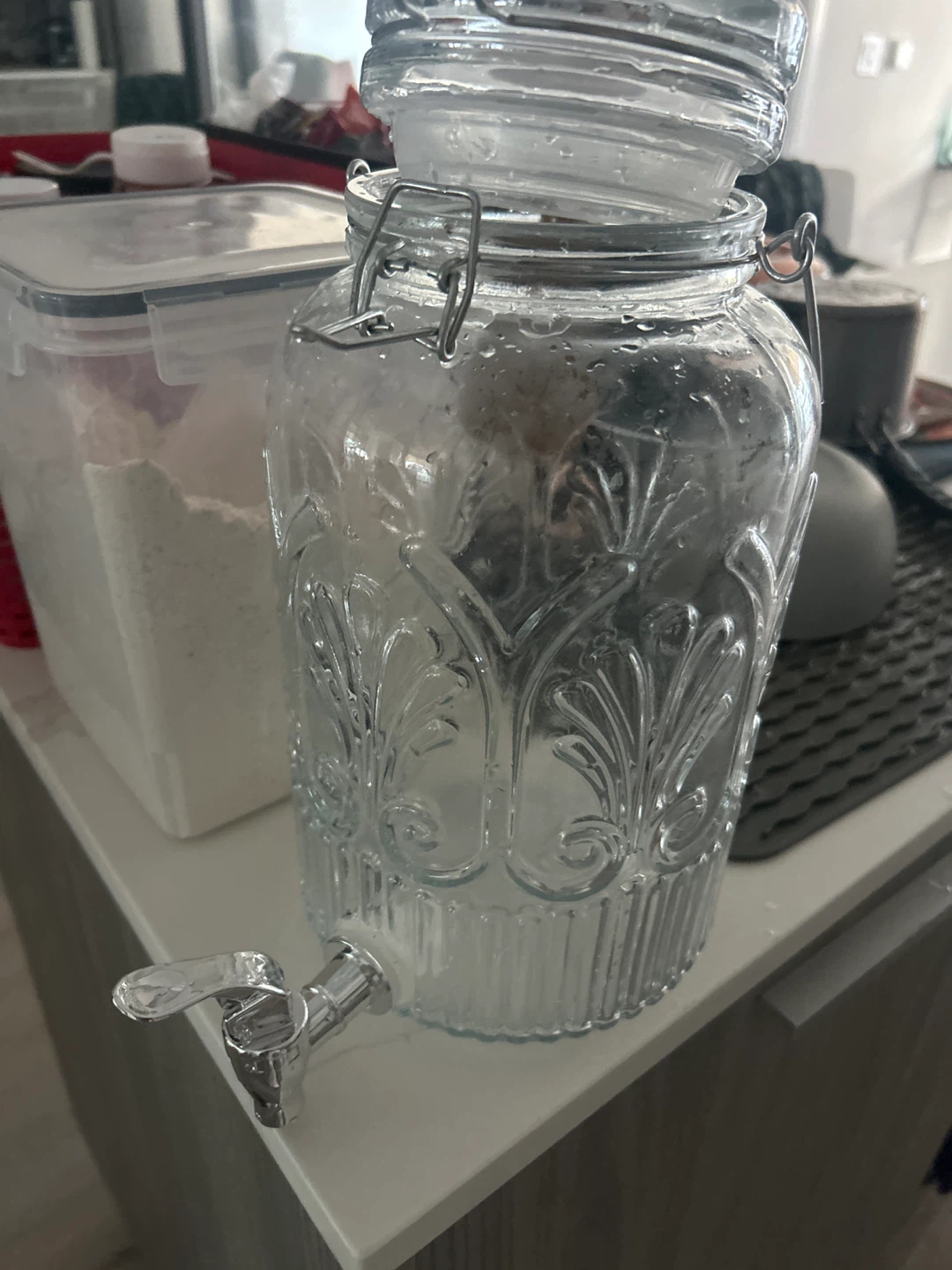 Glass Beverage Dispenser with tap