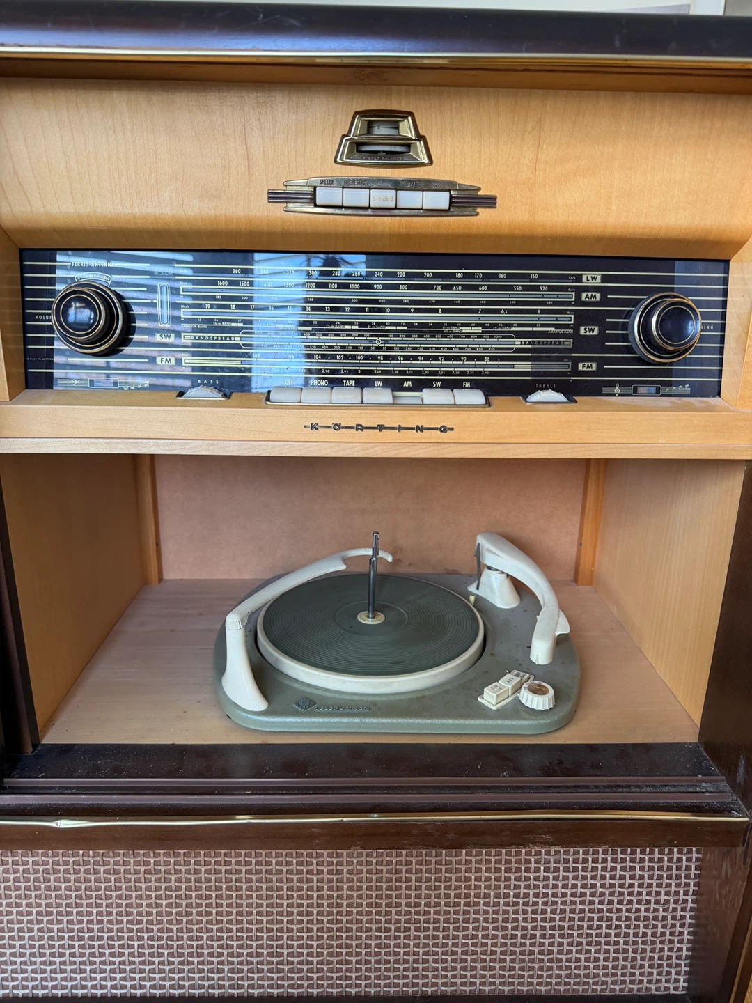 Körting Topaz-20661 Radio and Record Player - photo 3