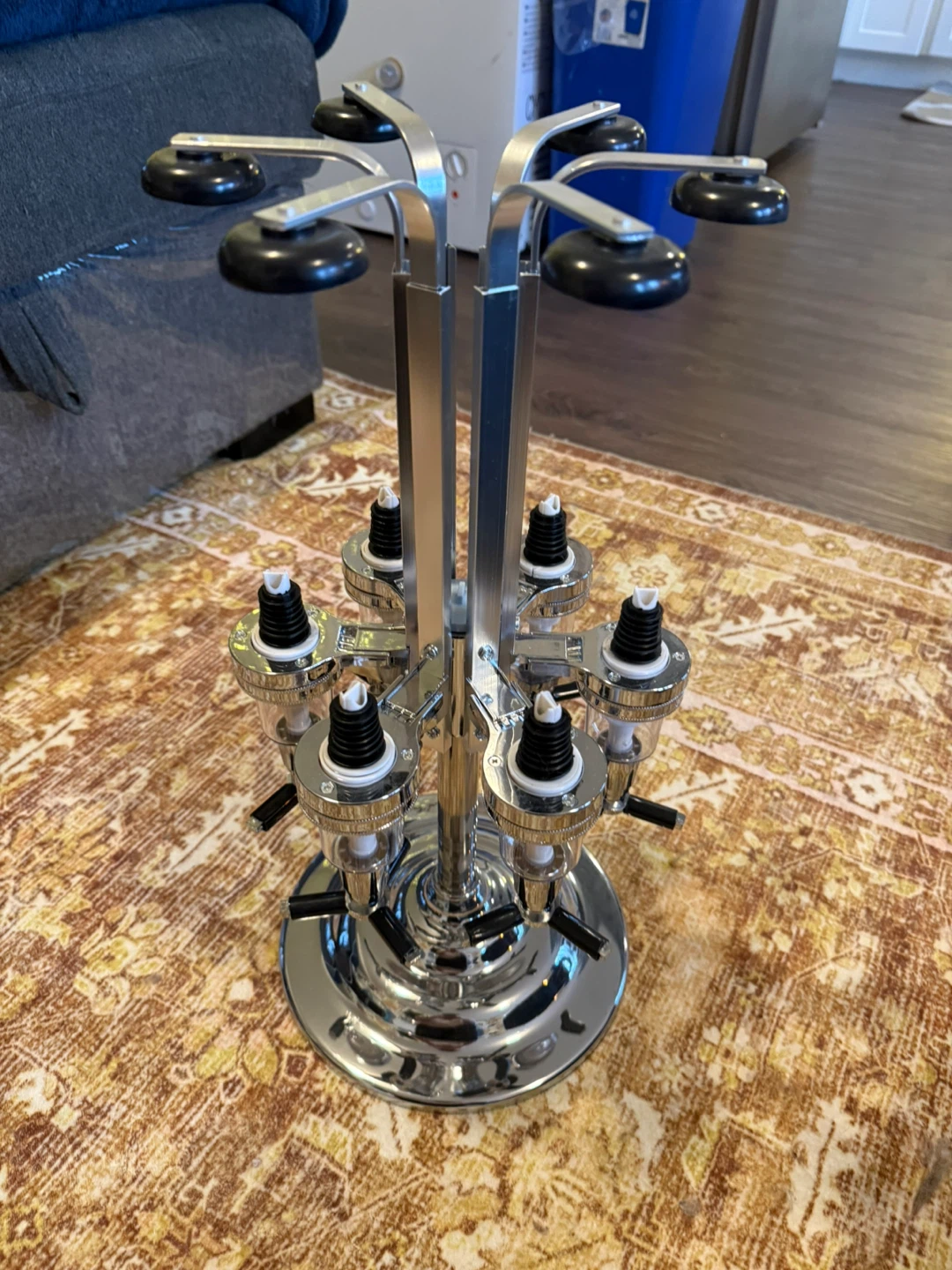 6 Bottle Rotating Liquor Dispenser