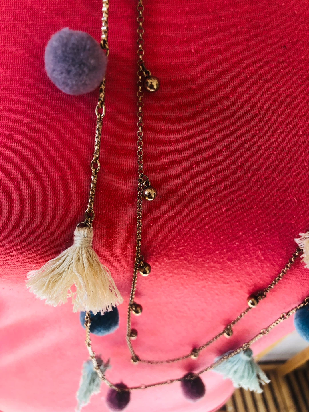 Long necklace with tassels and pom-poms - photo 2