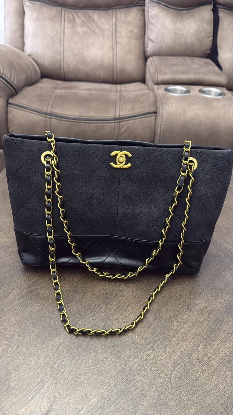 Chanel Quilted Tote Bag - photo 5