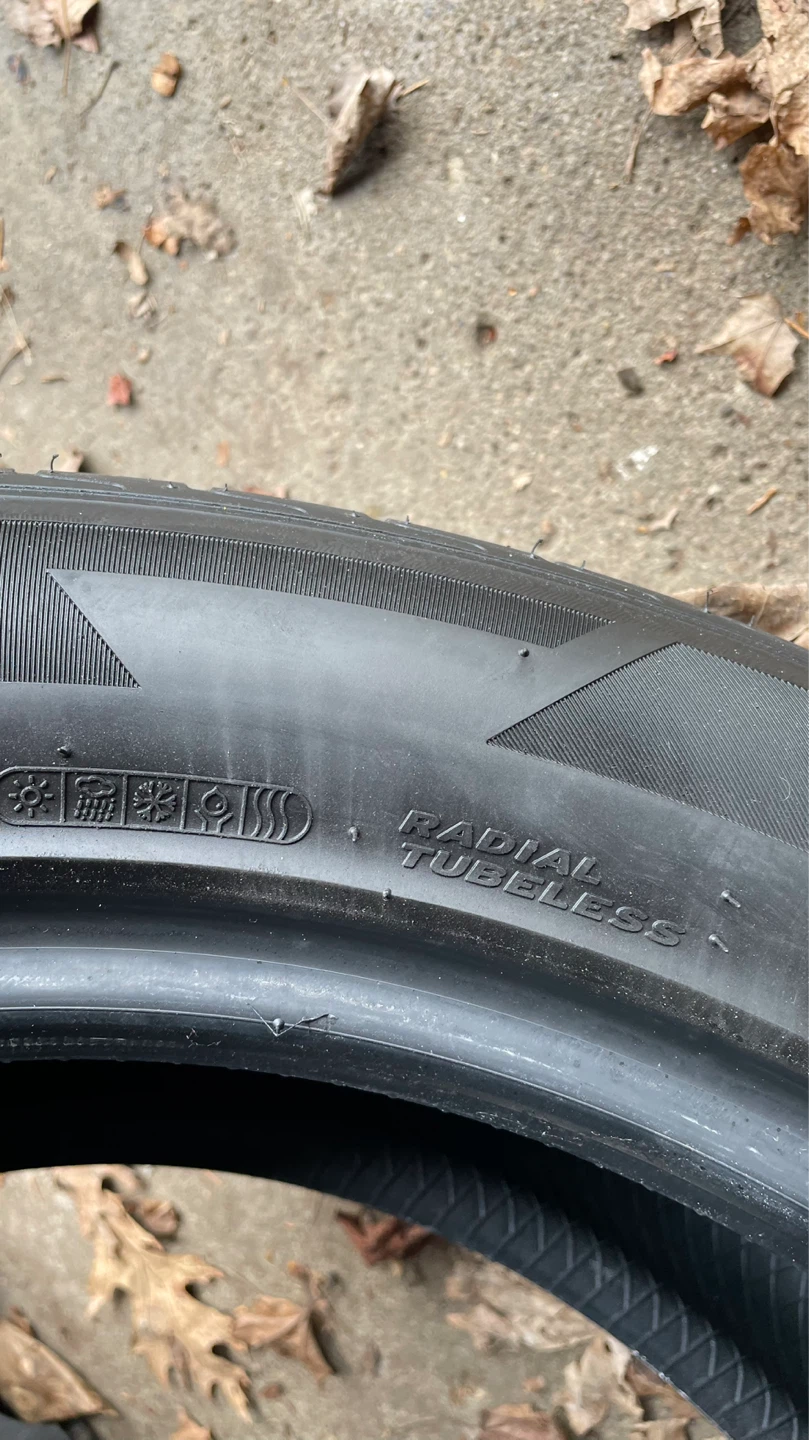 Laurenz 245/50R20 102V Tires (Set of 4) - photo 5