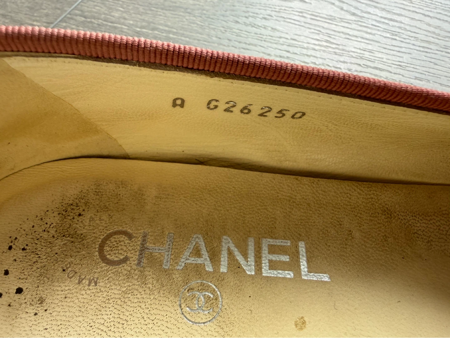 Authentic Chanel Quilted Patent Ballet Flats - Rose Gold - photo 2
