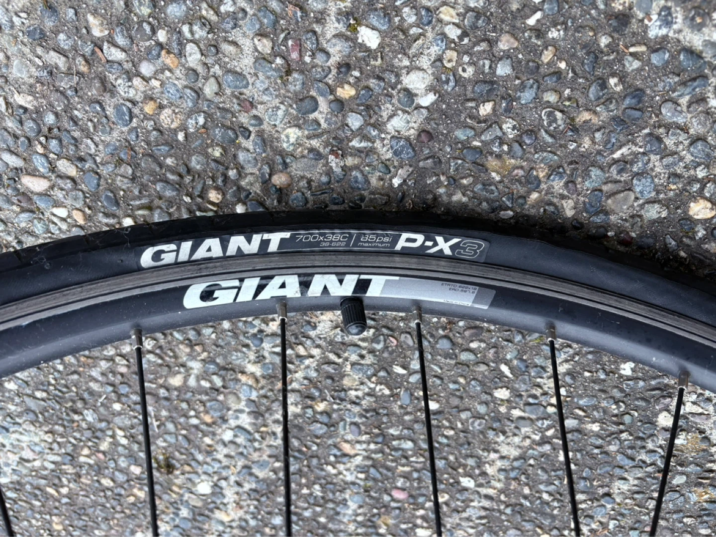 Giant Hybrid Bike - photo 4