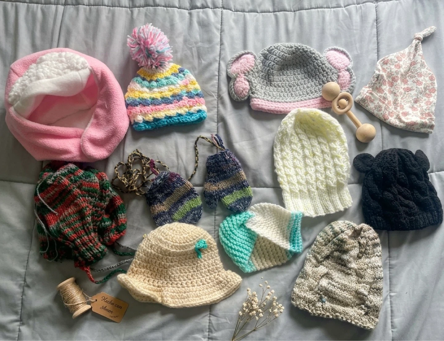 Lot of 10 Baby Hats and Mittens