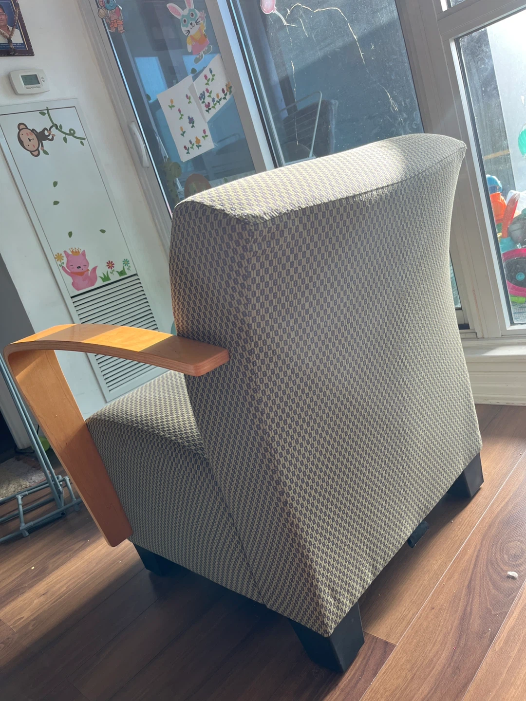 Vintage Accent Chair with Wooden Arms - photo 4