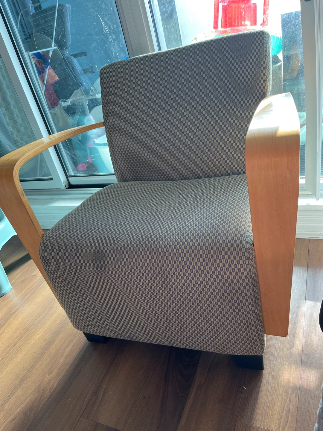 Vintage Accent Chair with Wooden Arms - photo 2