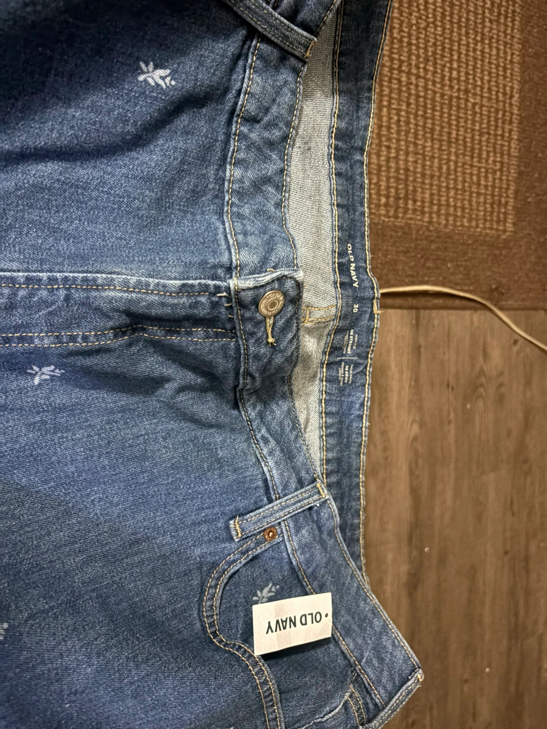 Old Navy Women's Denim Shorts Size 30 - photo 2