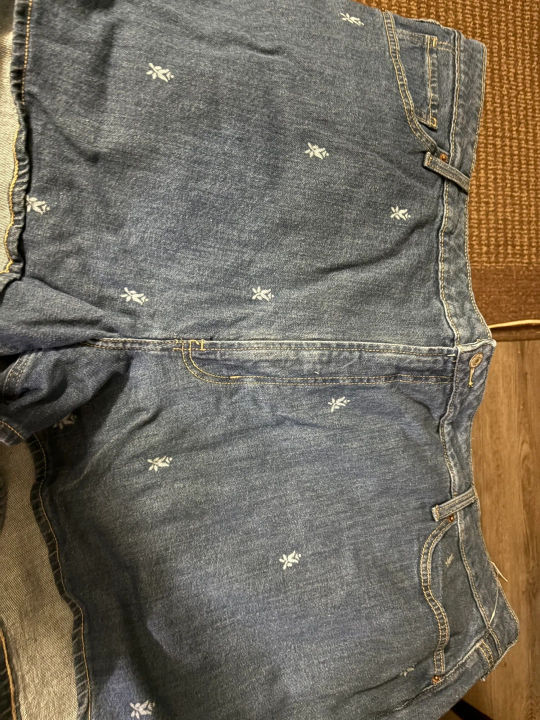 Old Navy Women's Denim Shorts Size 30 - photo 5