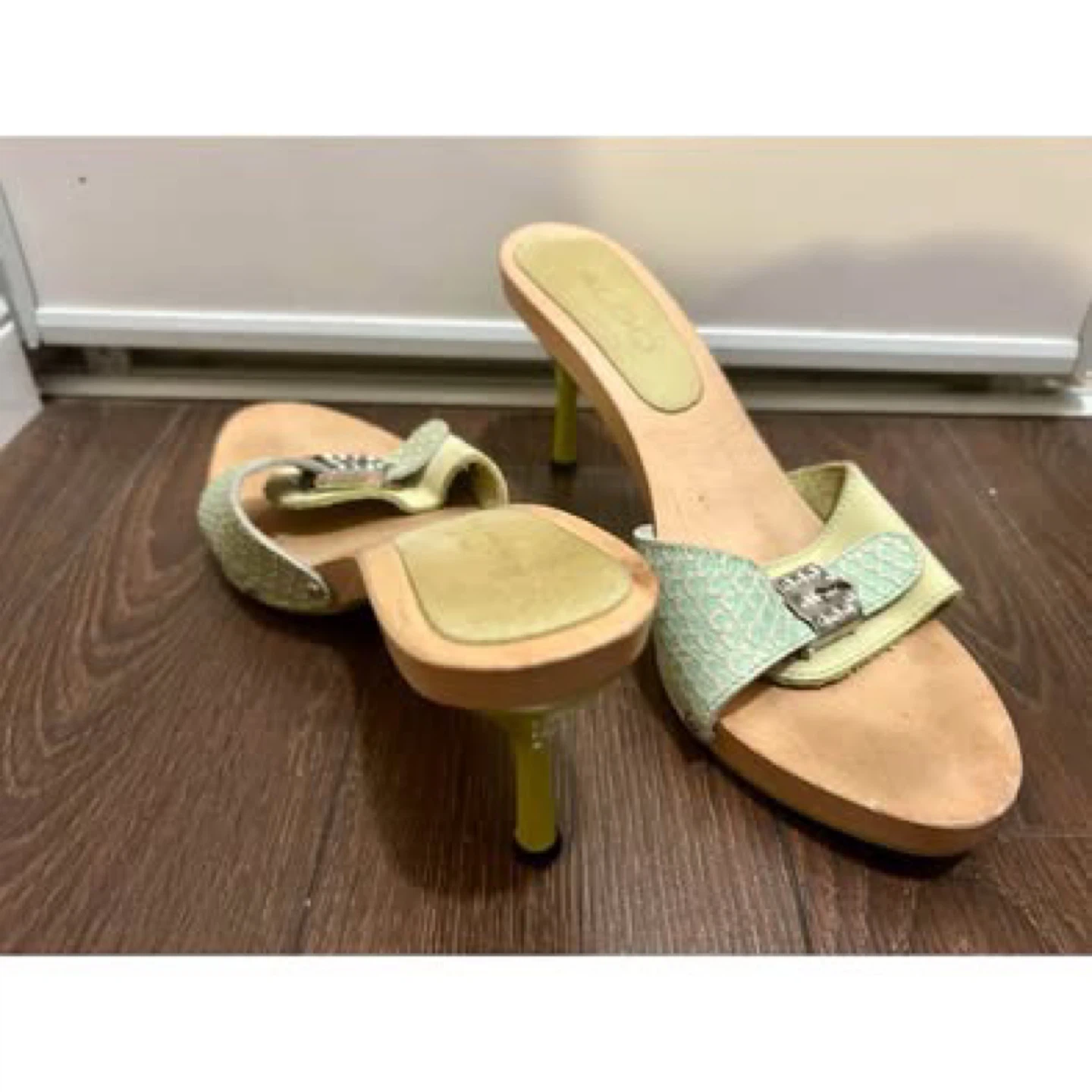 Woman’s Aldo formal heels size 7 - photo 3