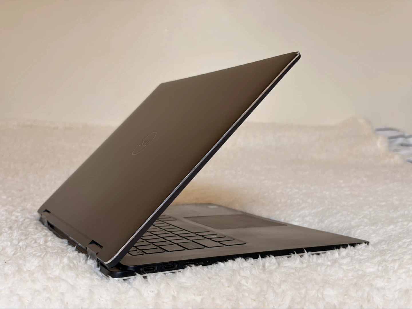 Dell XPS 15 9575 Laptop — i7-8th / 16GB / 256GB / Radeon RX - photo 5
