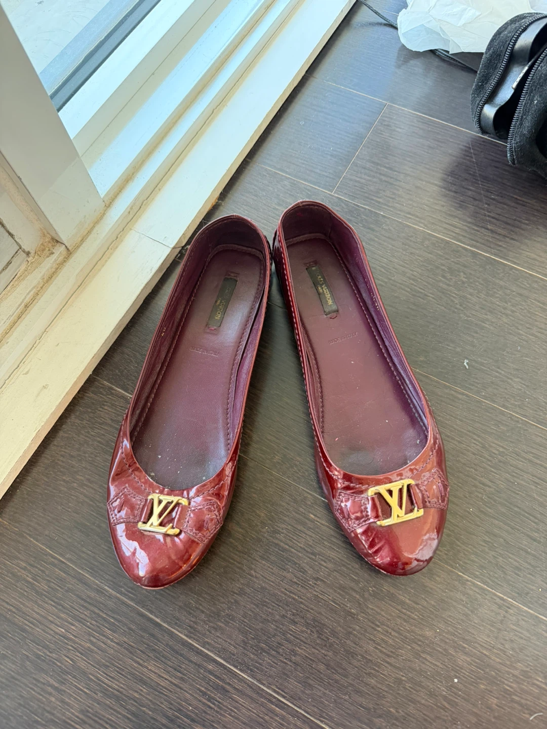 Louis Vuitton Burgundy Patent Leather Flats - photo 2