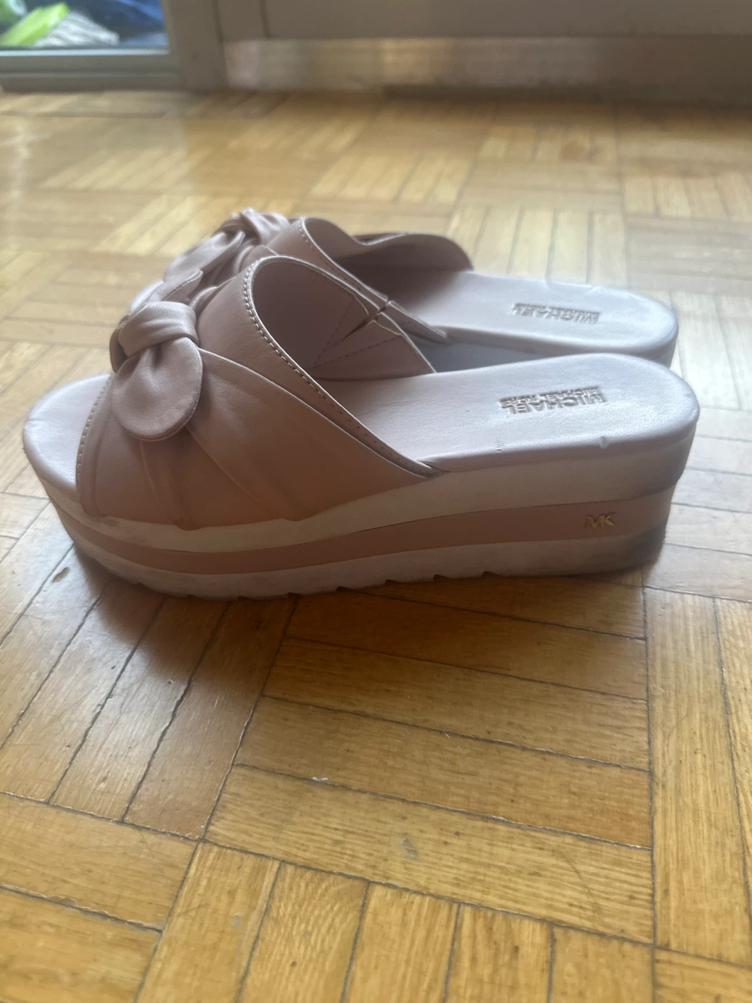 Michael Kors Pink Bow Platform Slide Sandals - photo 4