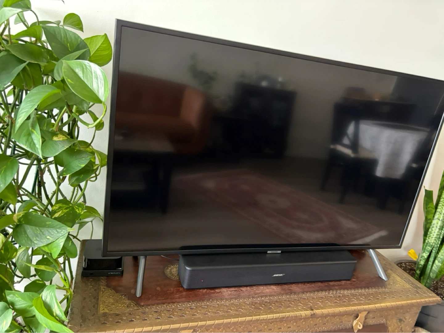 Samsung 44 inch Smart TV - photo 2