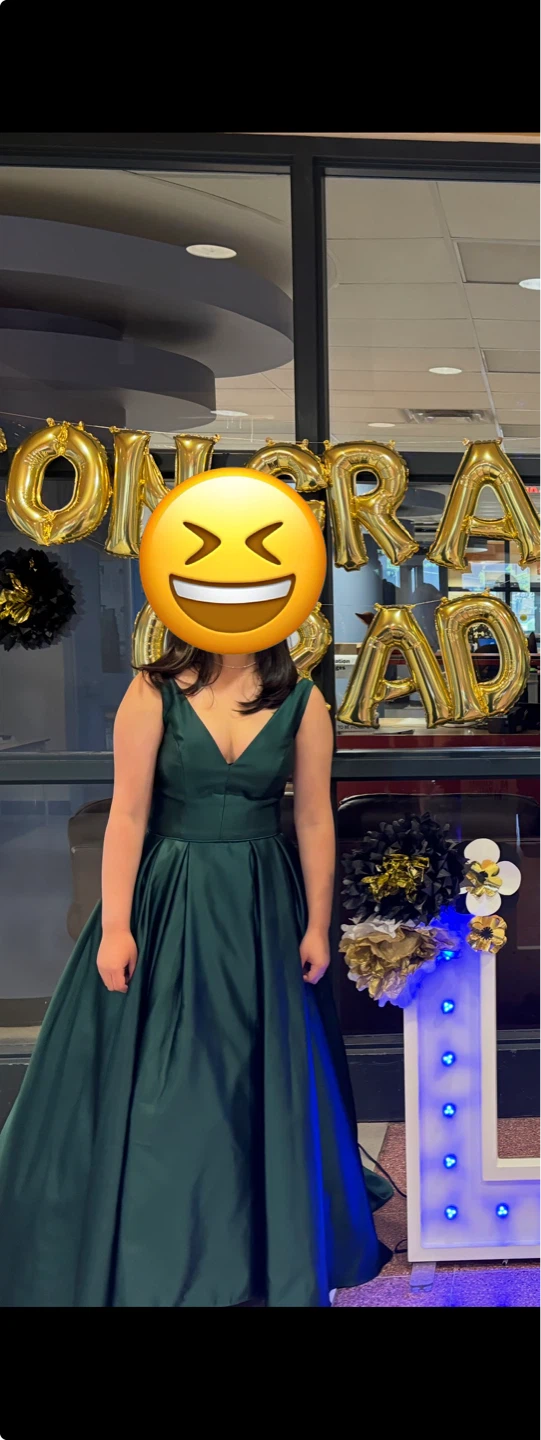 Emerald Green V-Neck Formal Gown - photo 2