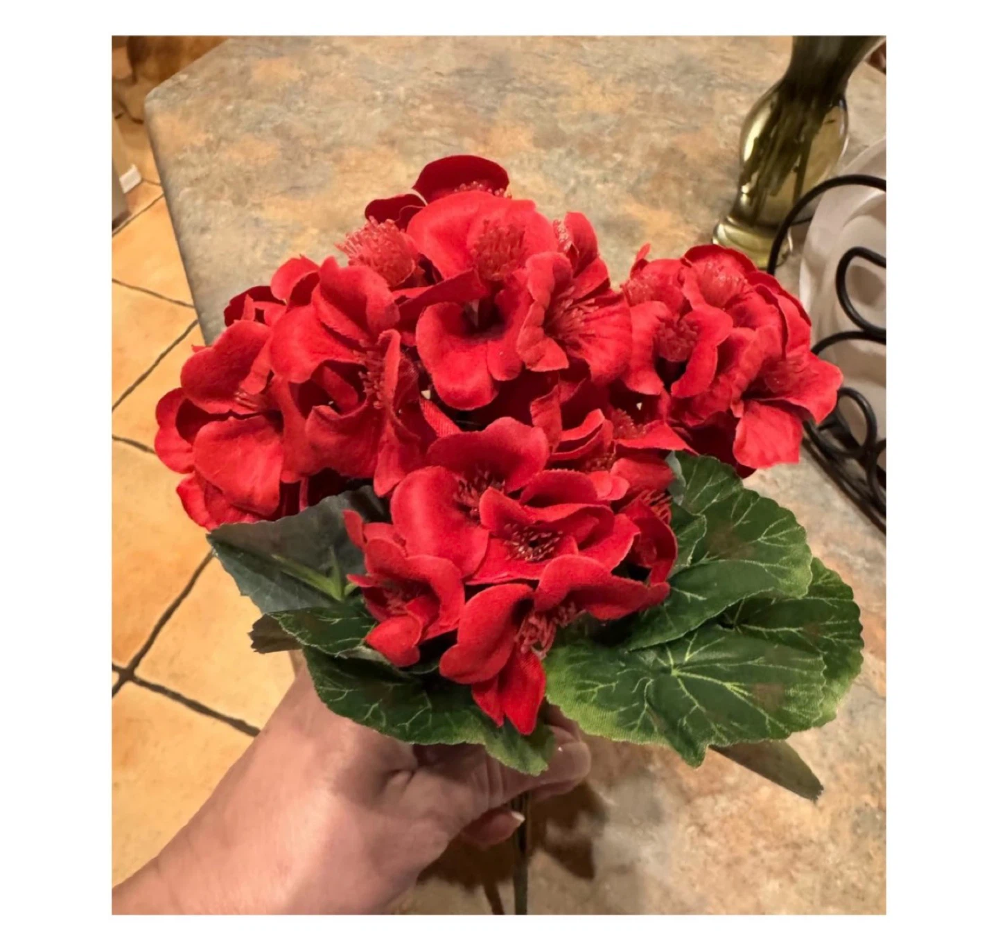 Brand new Outdoor Artificial Flowers Red 12 Bundles - photo 4