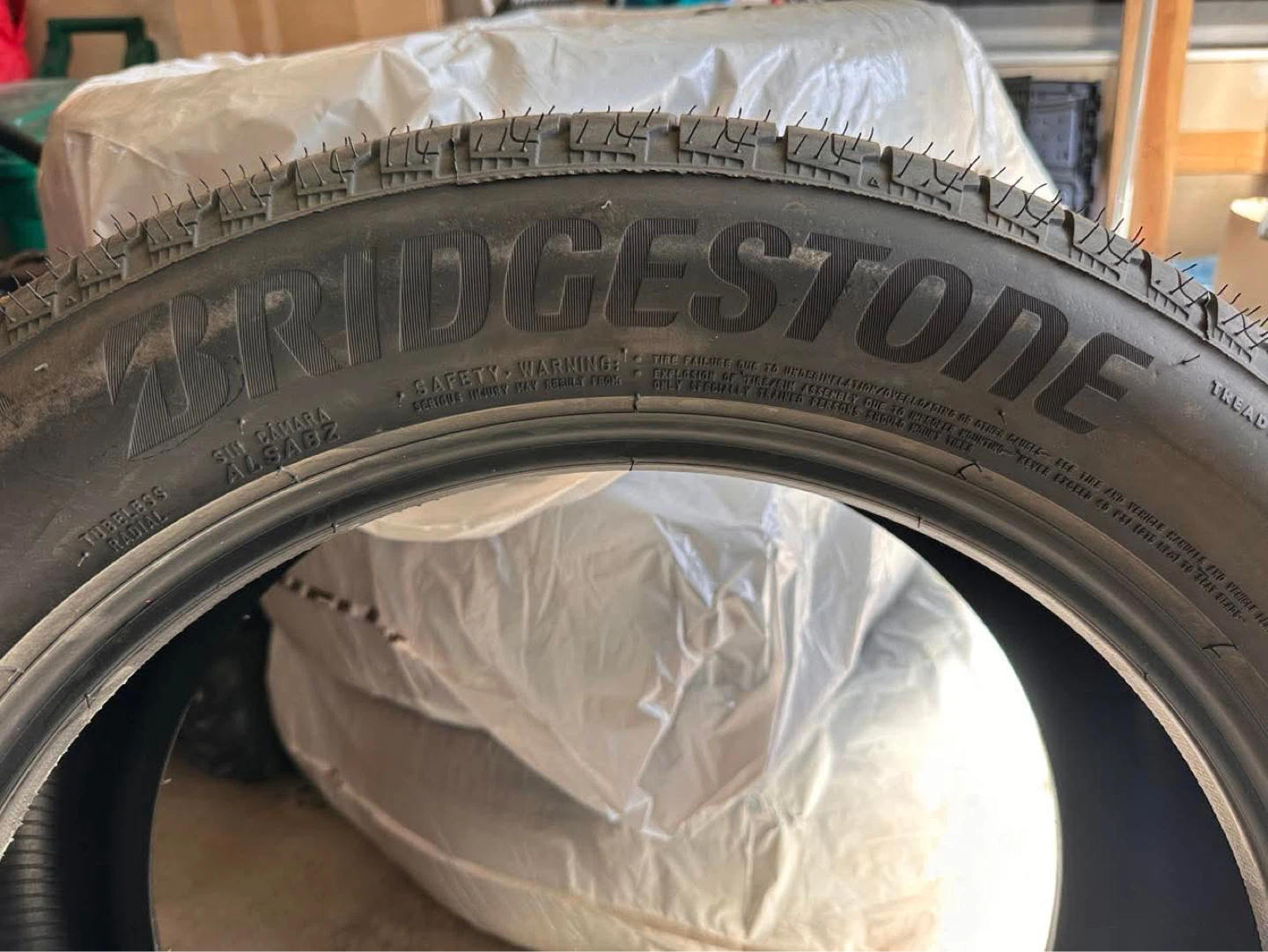 Bridgestone Alenza AS Ultra 255/50R20 All Season Tire