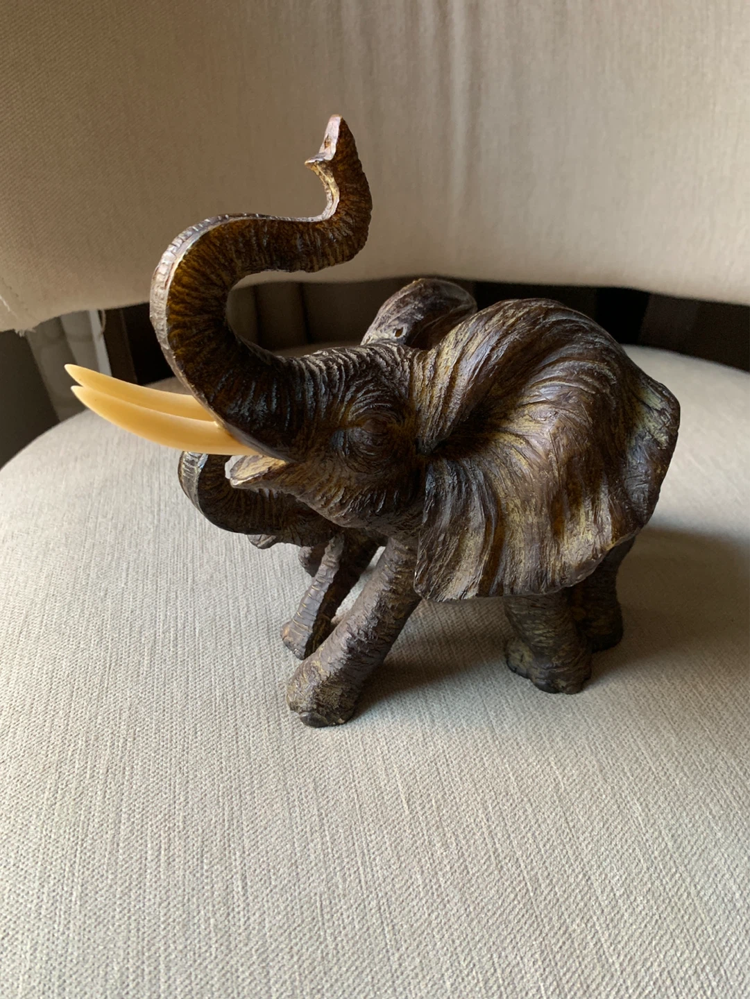 Very Unique Elephant Figurine with Baby - photo 2