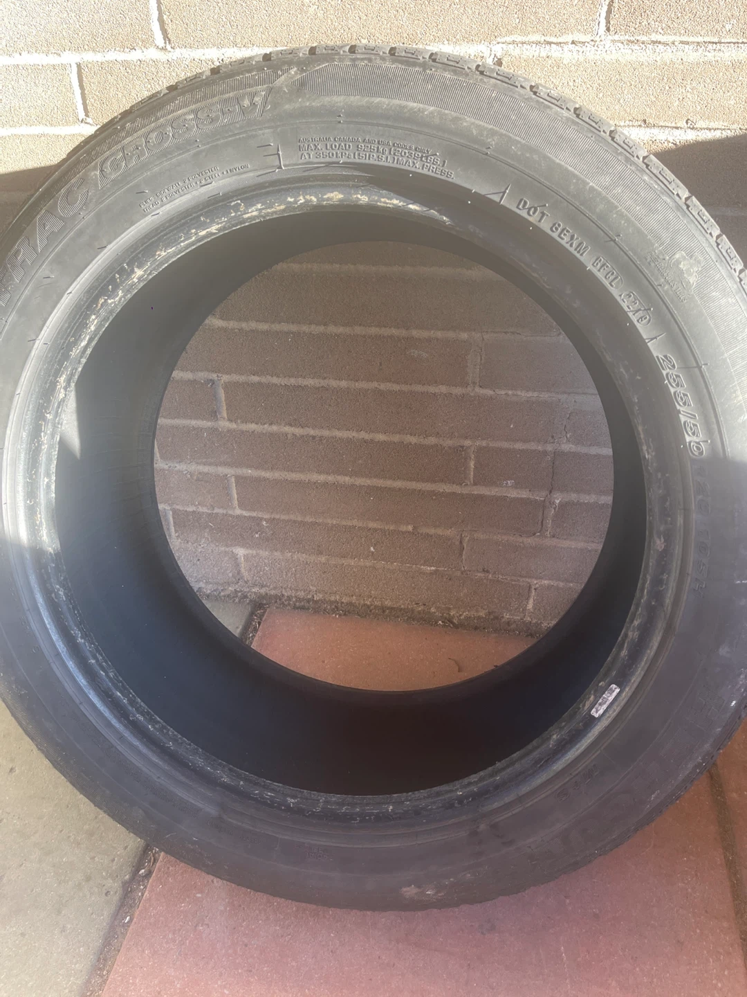Set of 4 Tires - 255/50R20