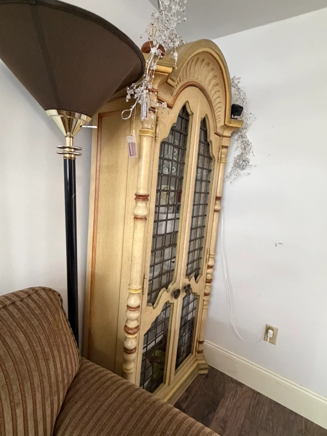 Display Cabinet with Glass Doors - photo 4