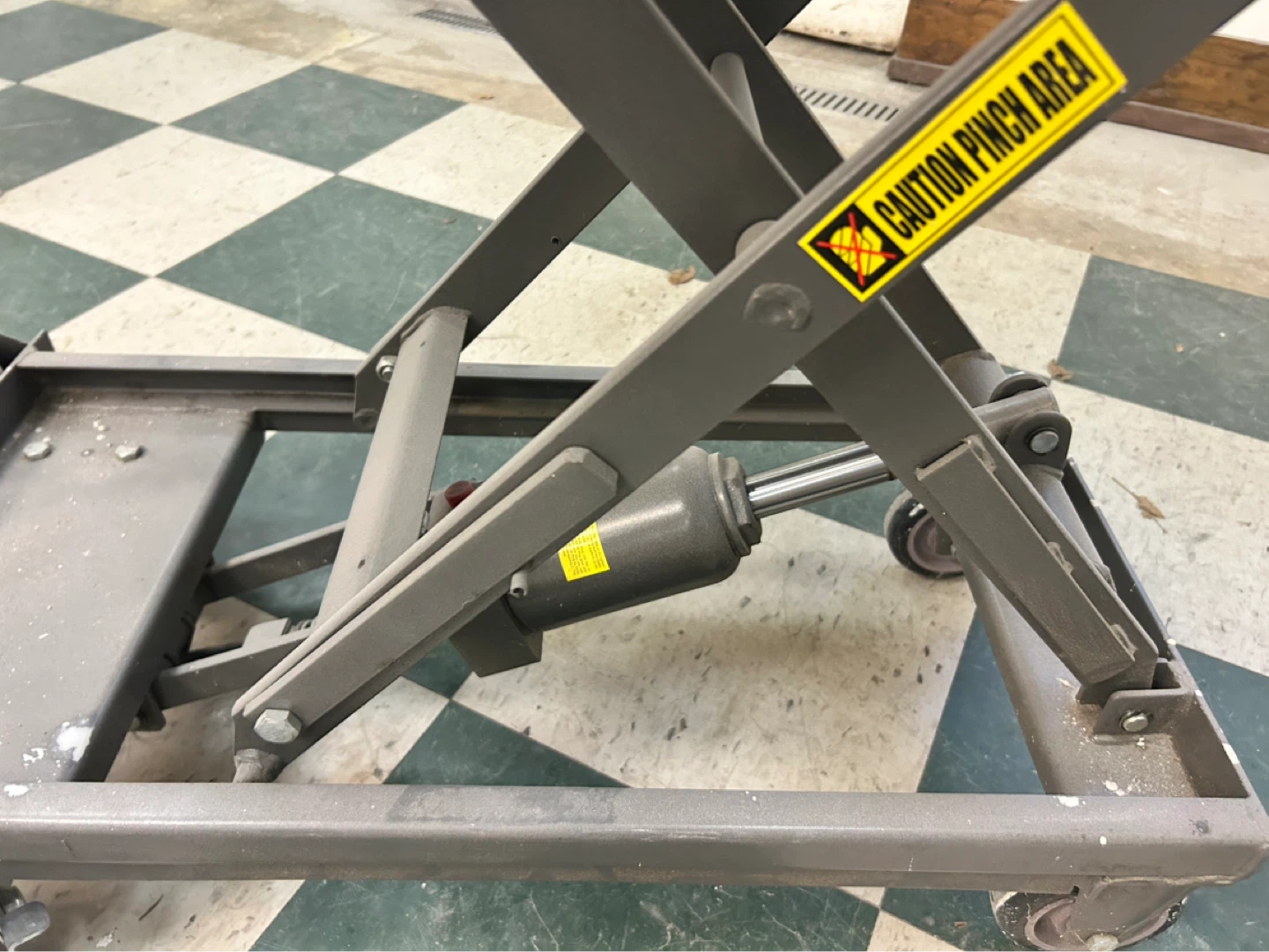 Pittsburgh Automotive Hydraulic Table Cart - photo 4