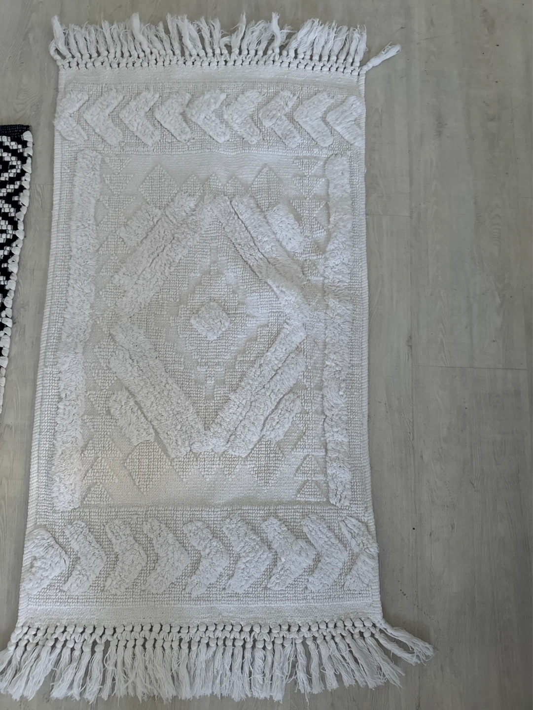 White Boho Tufted Area Rug with Fringe