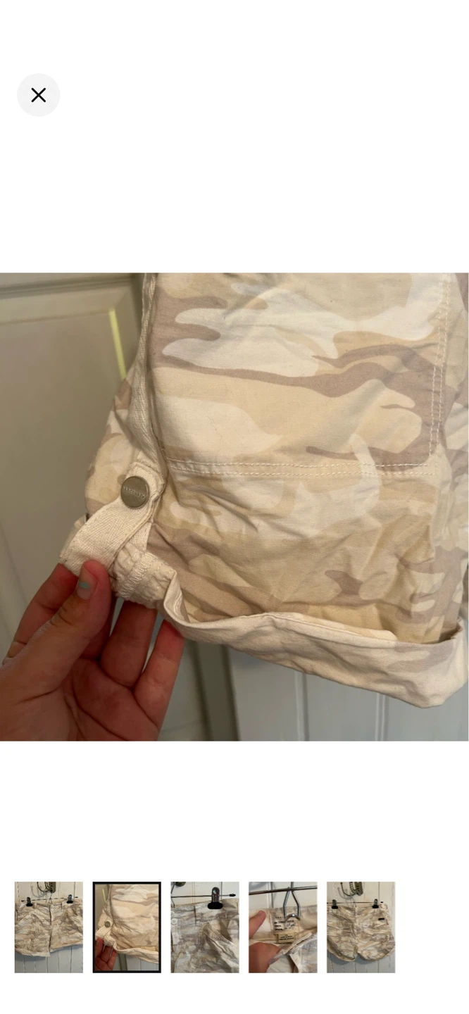 Sanctuary Camo Cargo Shorts Size 29 - photo 2