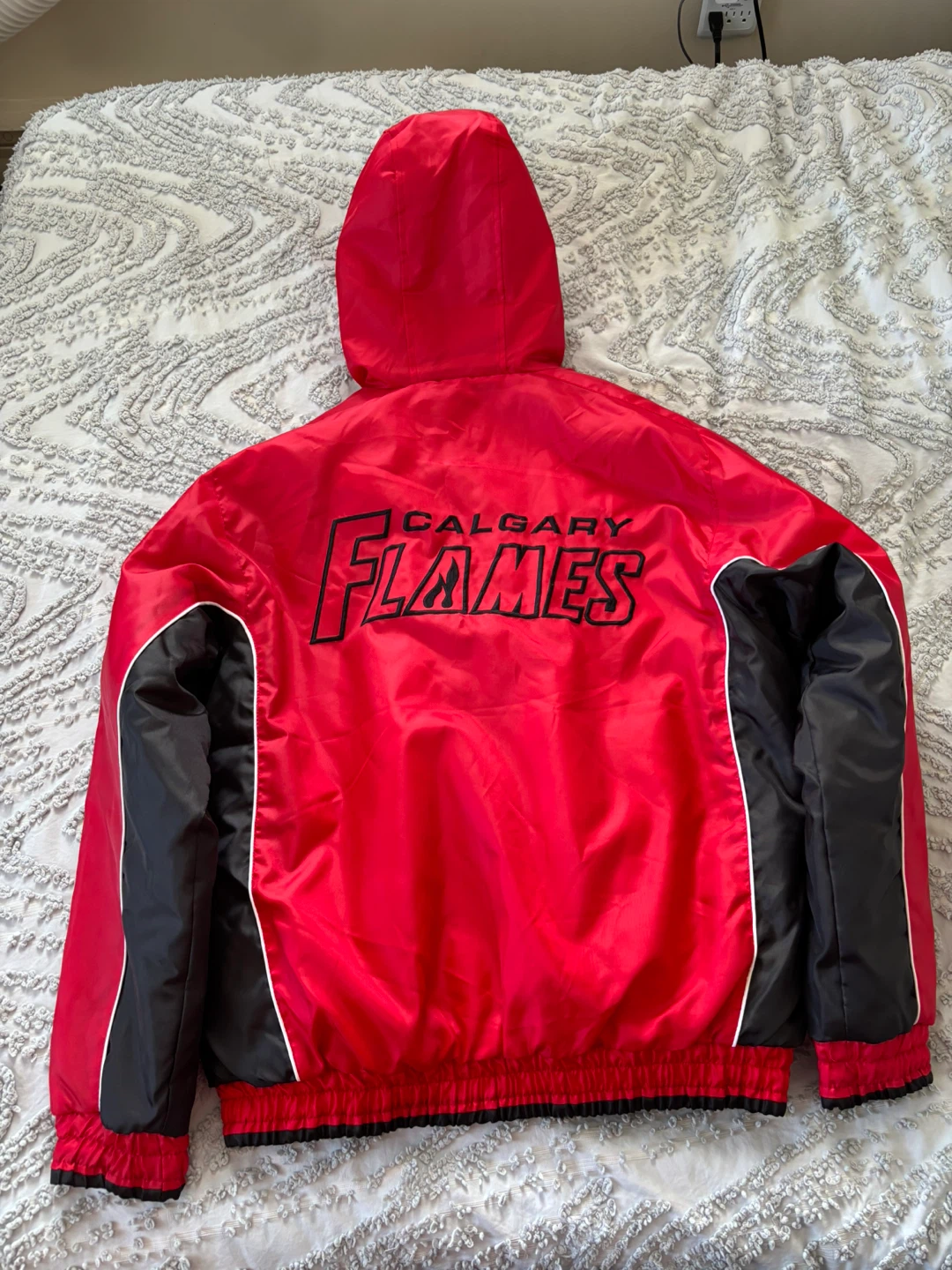 Calgary Flames Jacket - photo 3