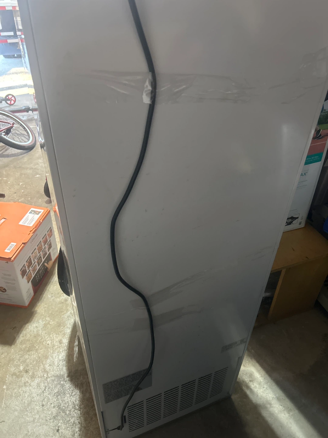 OMCAN Commercial Display Fridge - photo 3