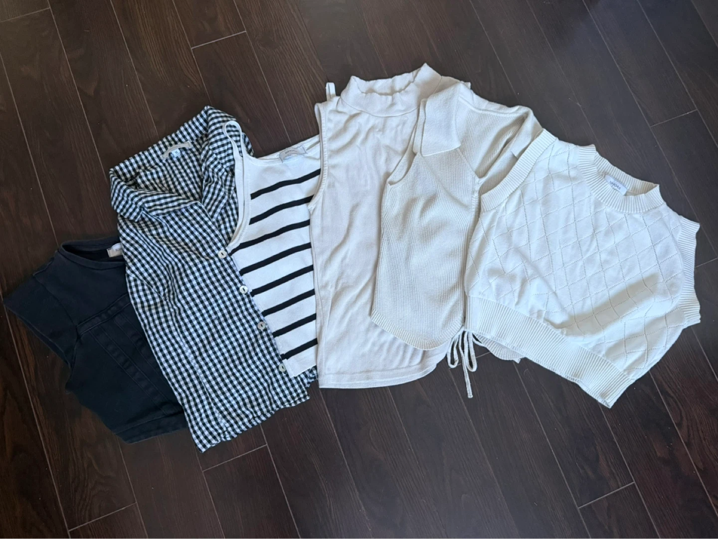 👚 Women’s Tank Tops