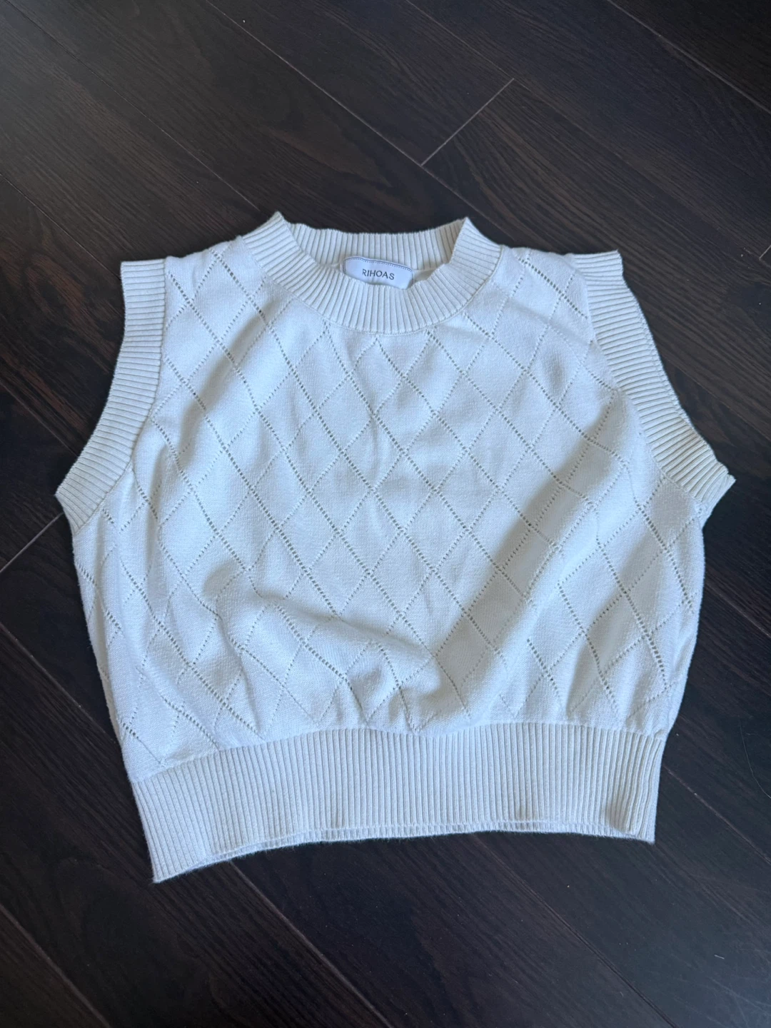 👚 Women’s Tank Tops - photo 2