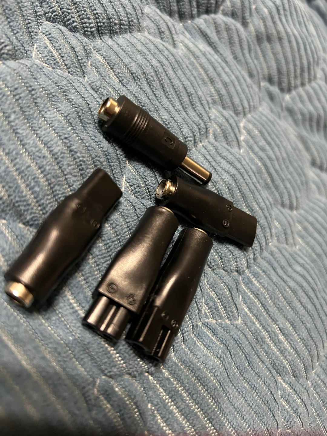 New- of 4 Black Power Adapter Connectors - photo 4