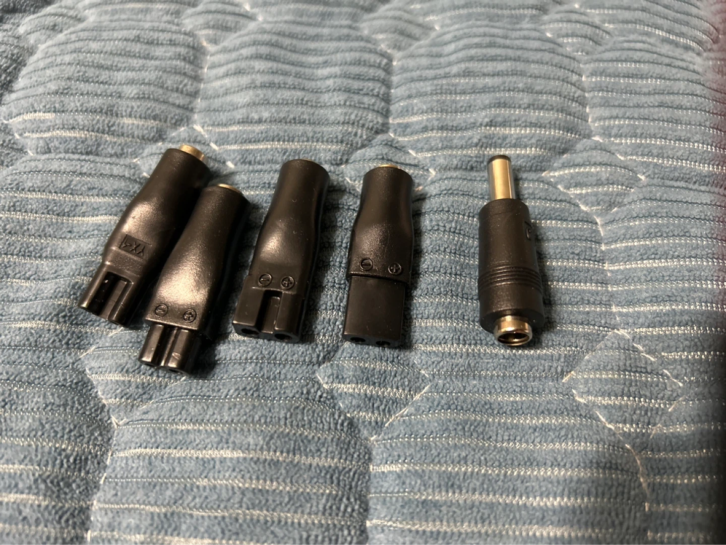 New- of 4 Black Power Adapter Connectors - photo 5