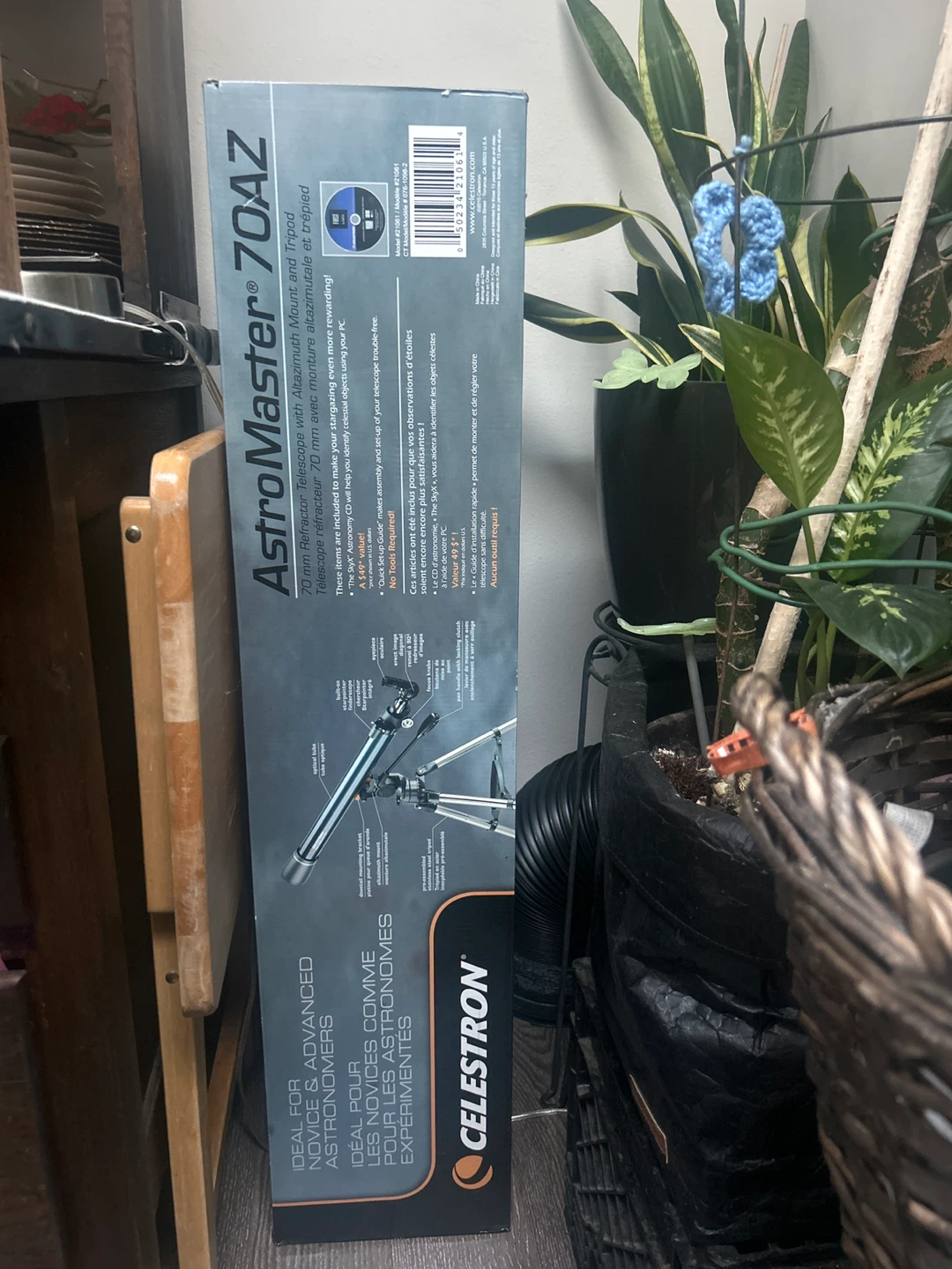 Celestron AstroMaster 70AZ Refractor Telescope - photo 2