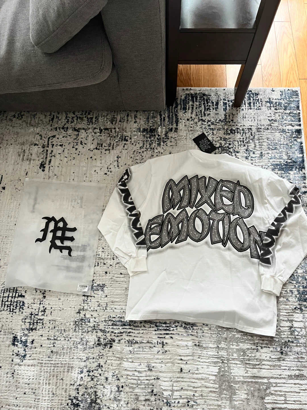 MIXED EMOTION White Zombie Graphic Long Sleeve T-Shirt - photo 2