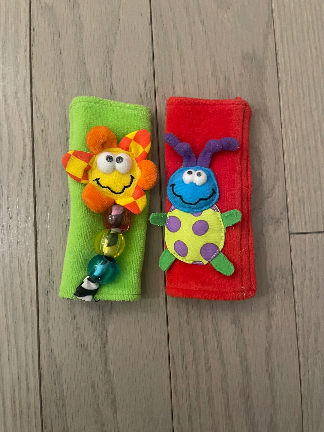 🆓 Baby car seat strap covers - Ladybug & Flower