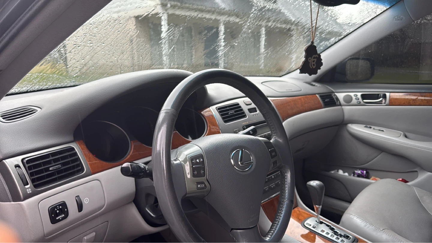Lexus ES330 Sedan - photo 3