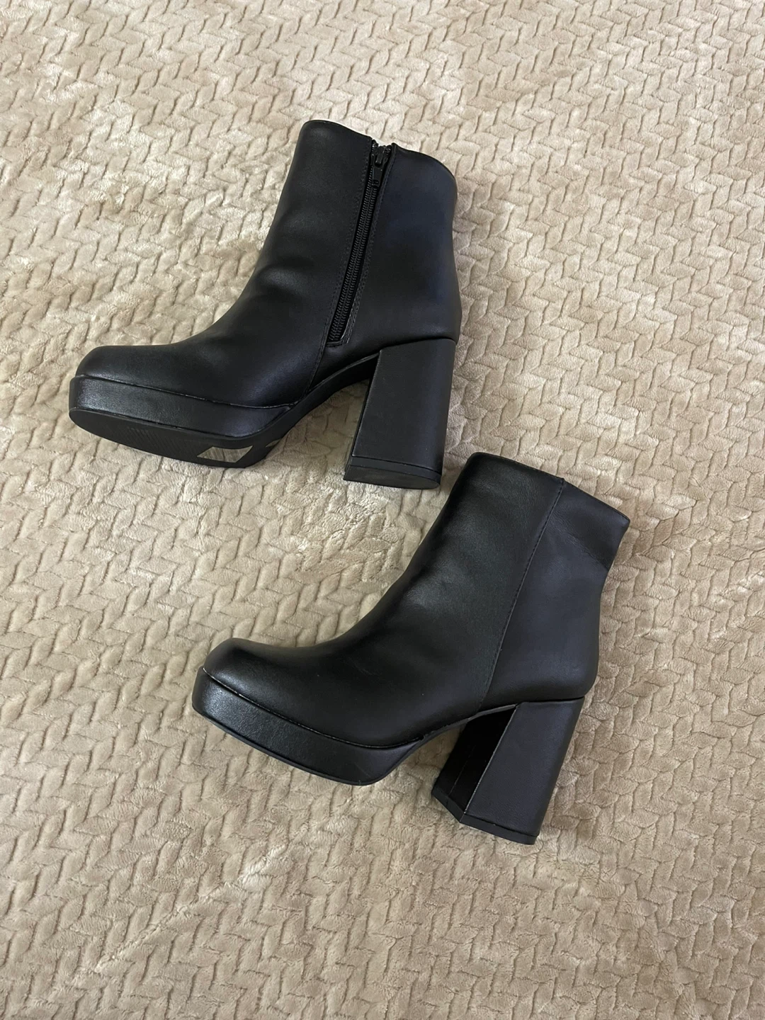 Black Platform Ankle Boots - photo 4