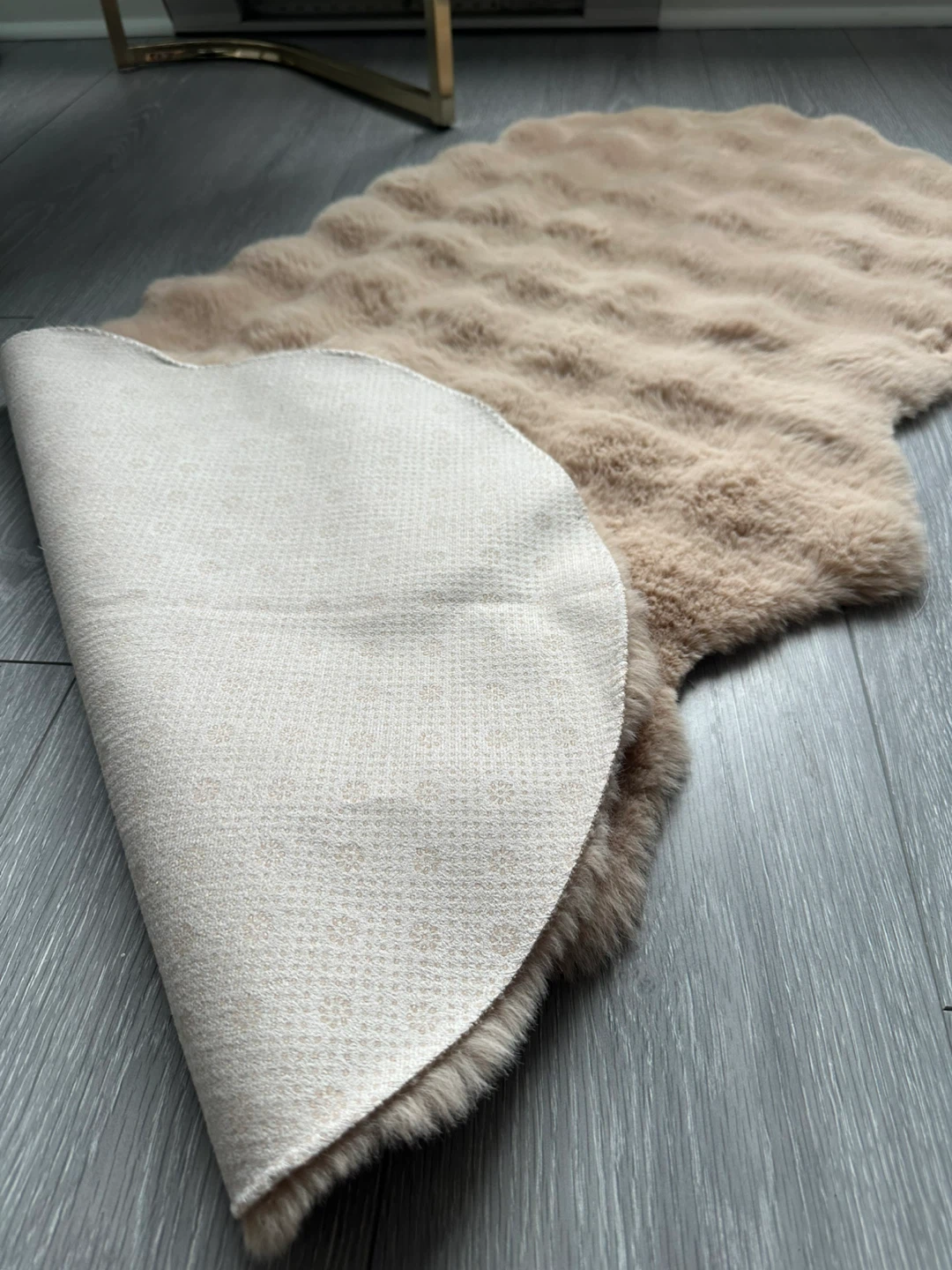 Faux Fur Accent Rug - Beige - photo 5